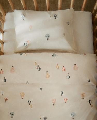 ציפה לילדים עם בלונים