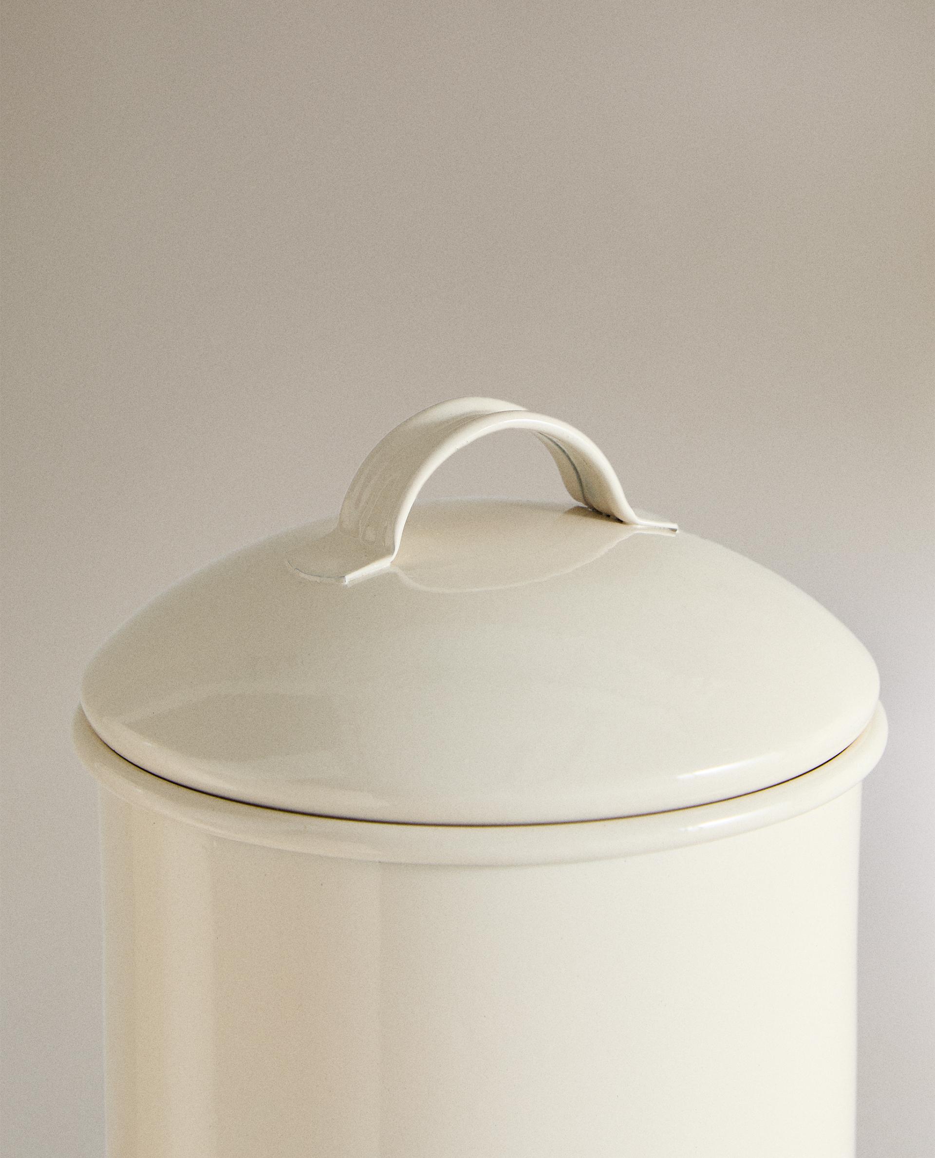 LACQUERED METAL CYLINDRICAL JAR | Zara Home United States of