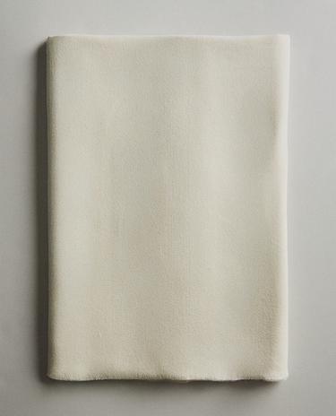 EXTRA SOFT PLAIN THROW