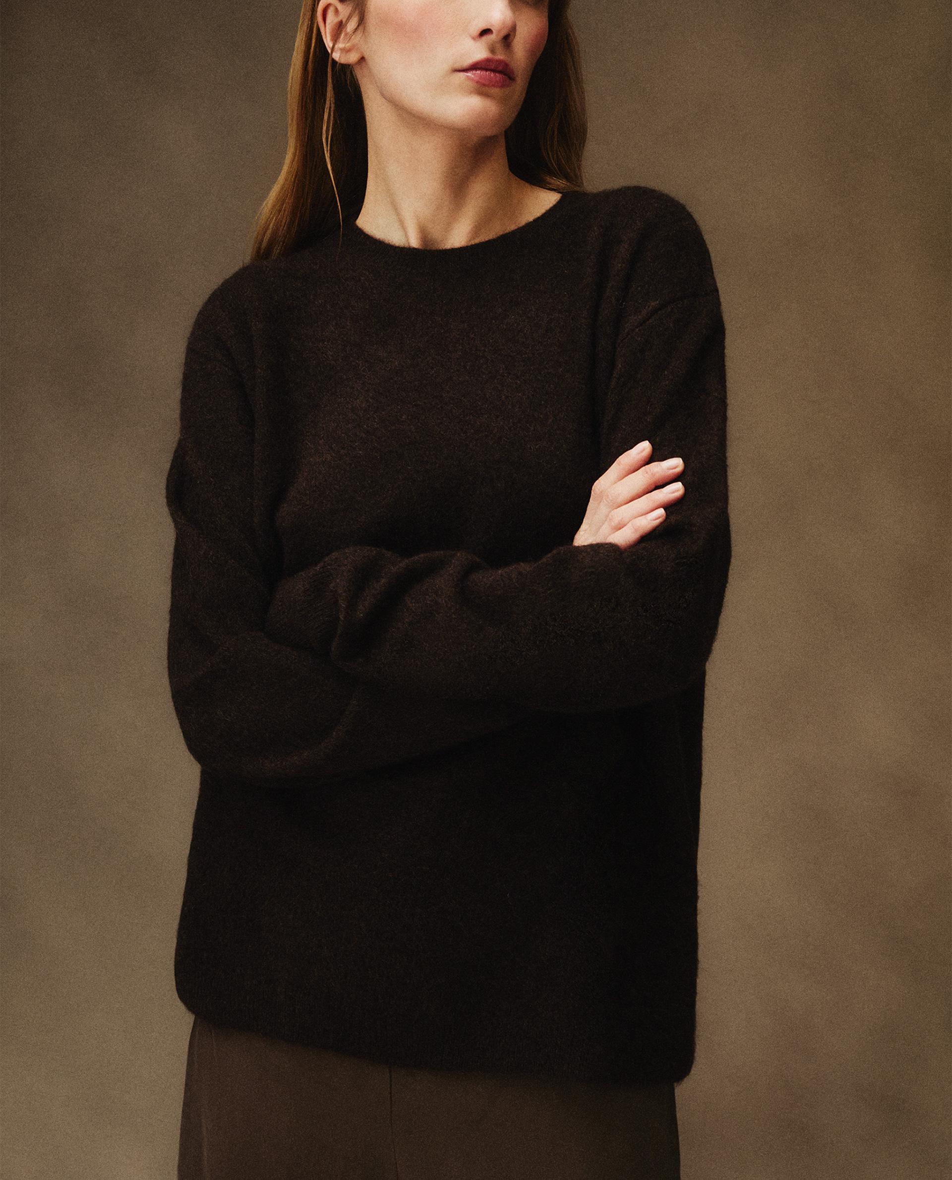 CASHMERE SWEATER