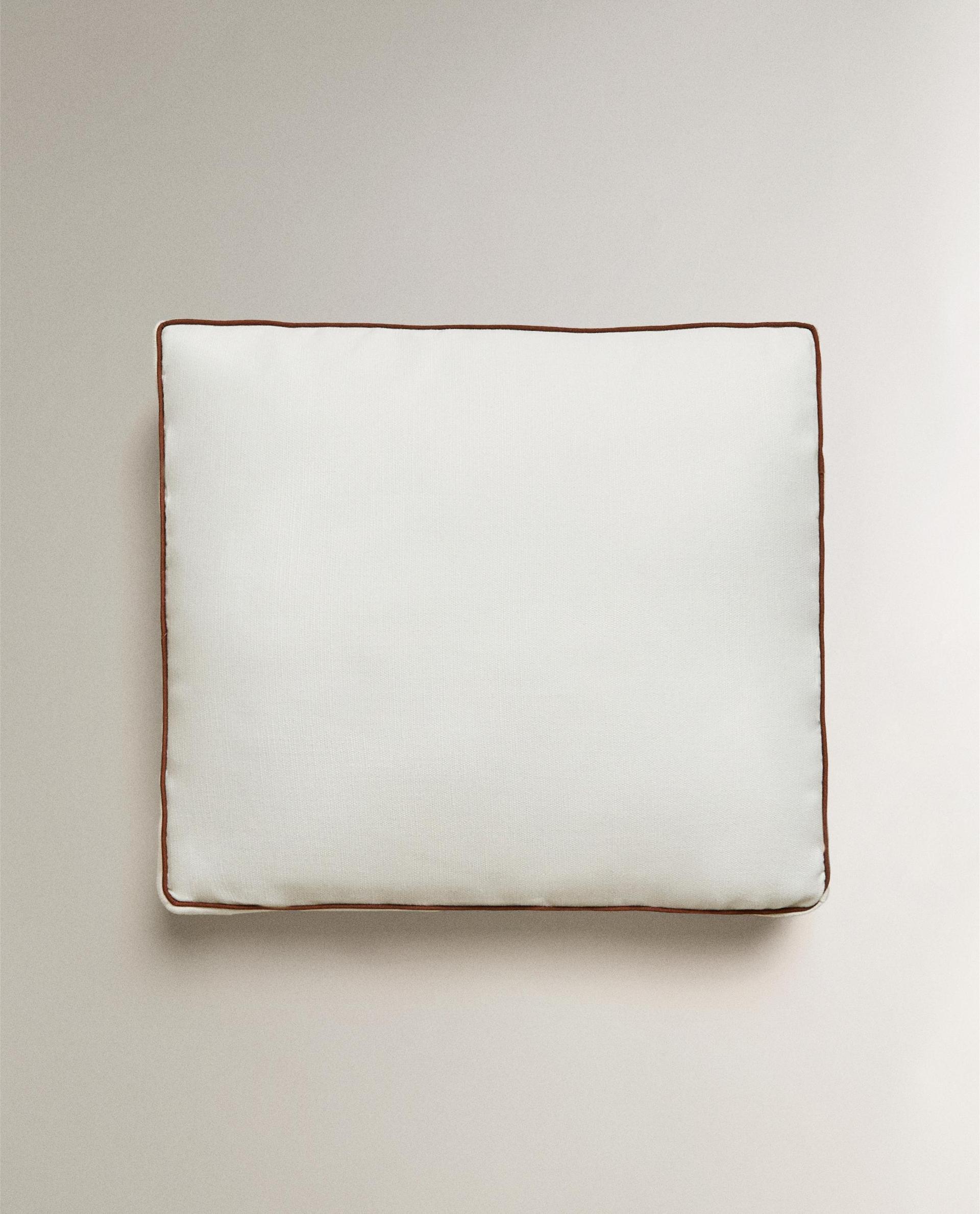 COUSSIN D'ASSISE PASSEPOIL COUSSIN D'ASSISE PASSEPOIL