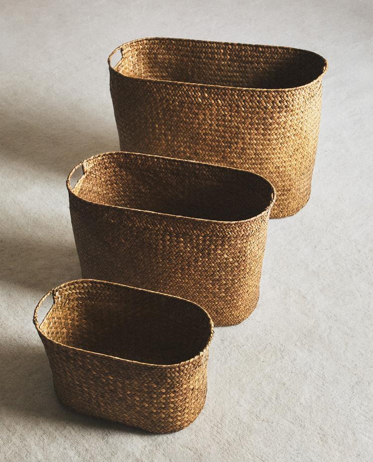 OVAL BASKET WITH HANDLES OVAL BASKET WITH HANDLES