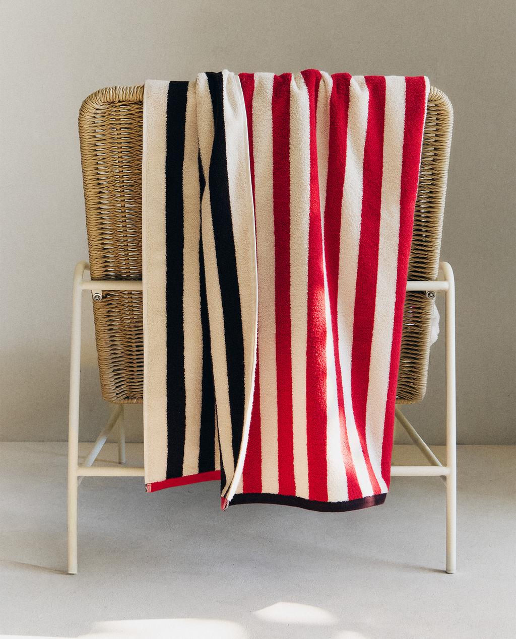 REVERSIBLE STRIPED BEACH TOWEL REVERSIBLE STRIPED BEACH TOWEL