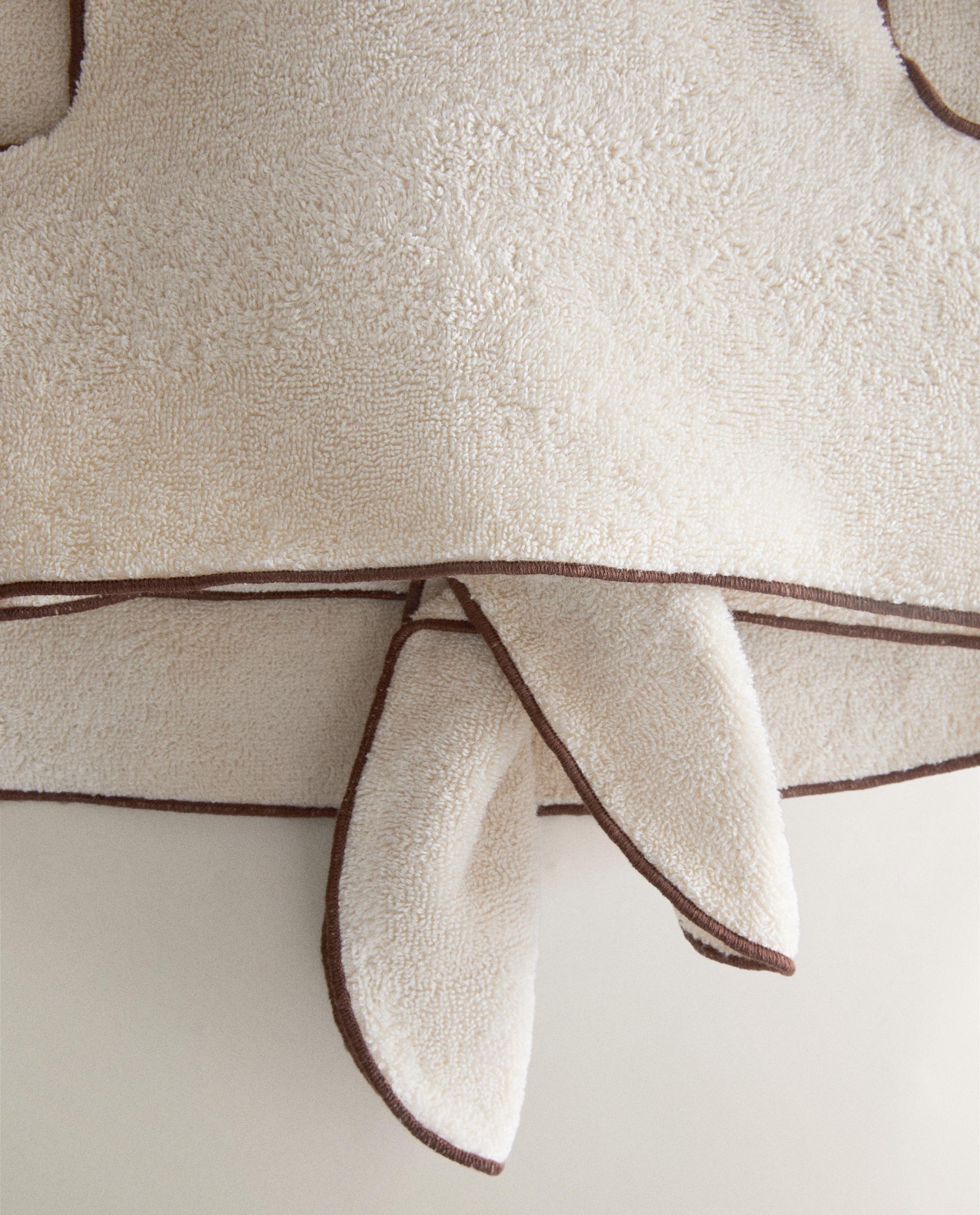 COTTON DRESSING GOWN WITH PETS product thumbnail 3