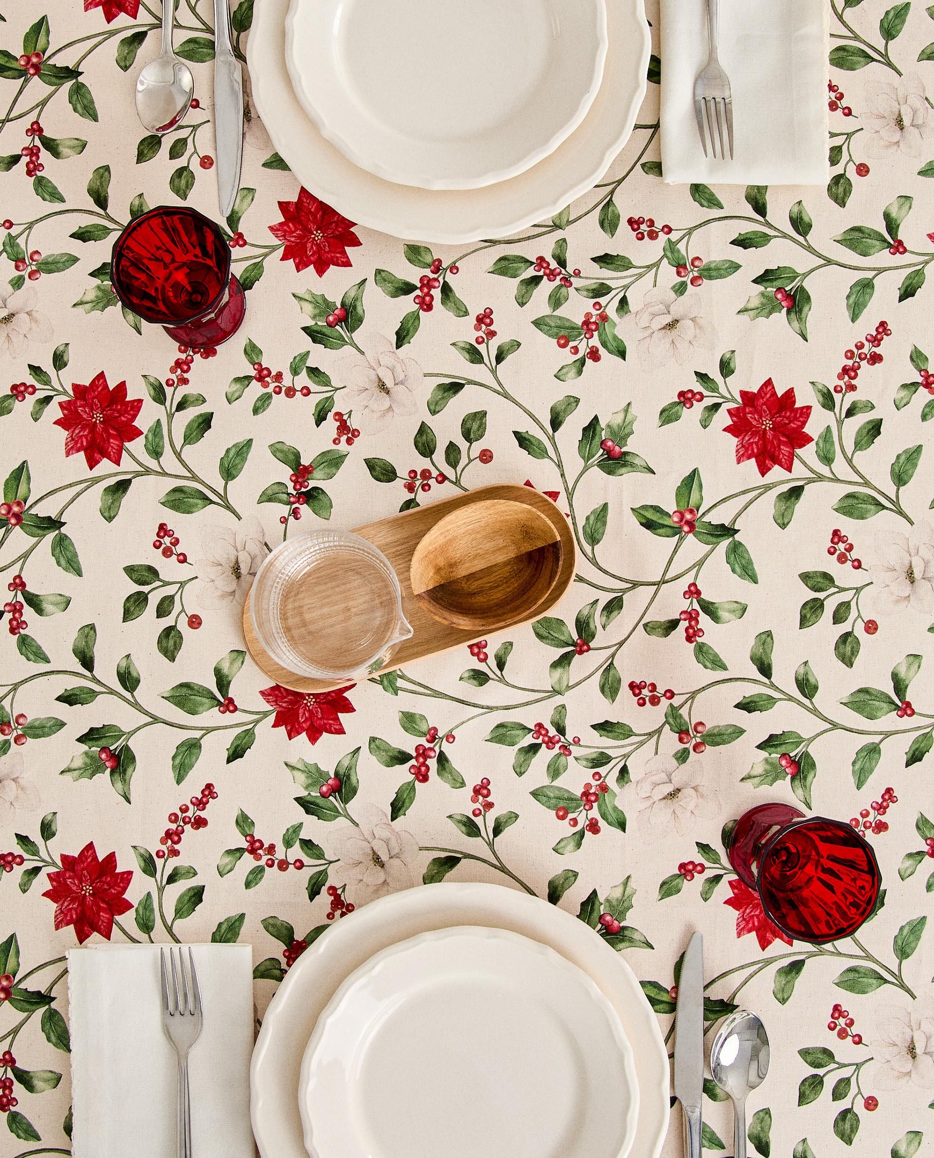 COTTON CHRISTMAS TABLECLOTH WITH BRANCHES AND FLOWERS