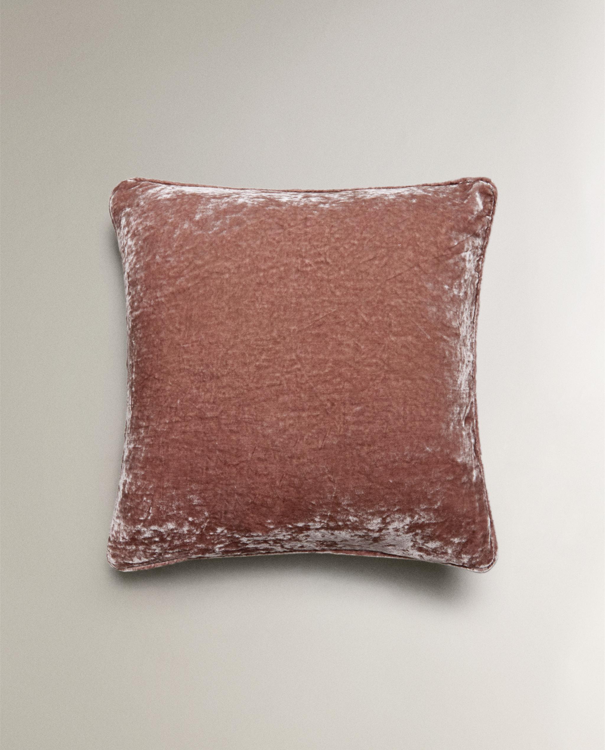 VELVET CUSHION COVER product thumbnail 8