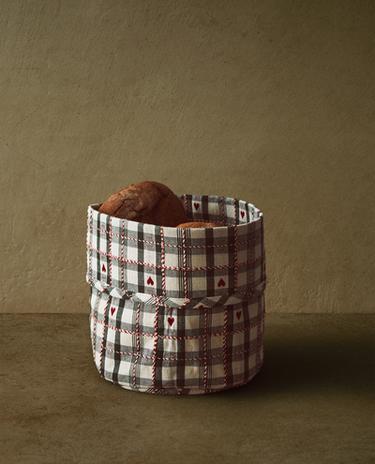 COTTON CHRISTMAS BREAD BASKET WITH HEARTS