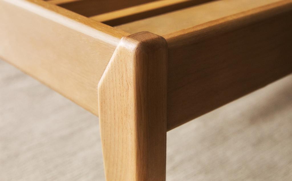 BEDFRAME MET EIKENHOUT BEDFRAME MET EIKENHOUT