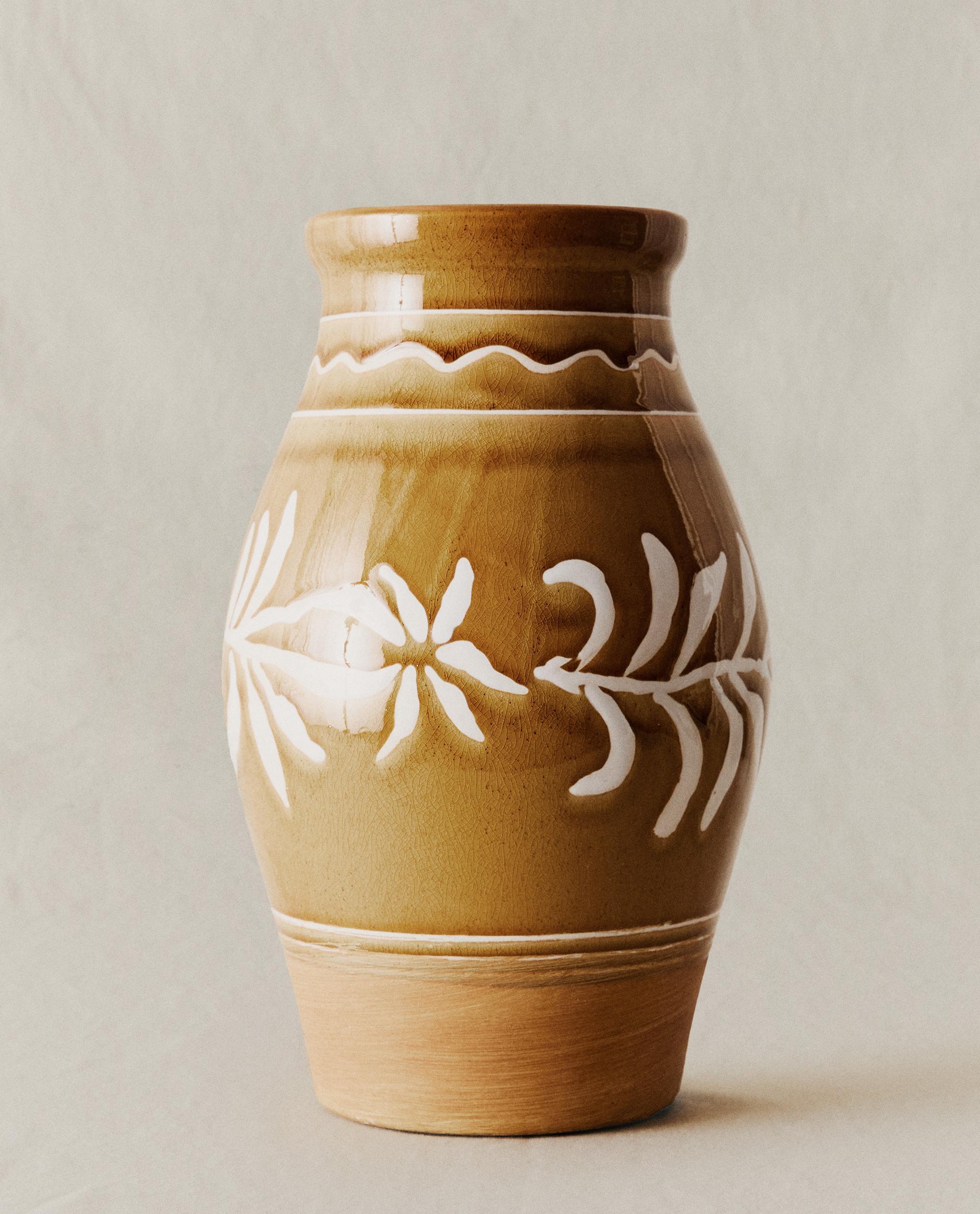 STONEWARE VASE WITH LEAVES product thumbnail 8