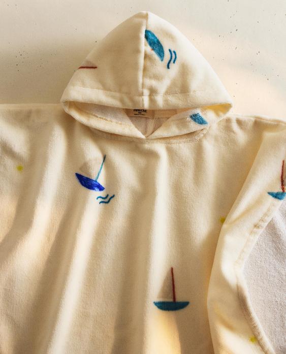 OTROŠKI PONČO ZA PLAŽO Z LADJICAMI