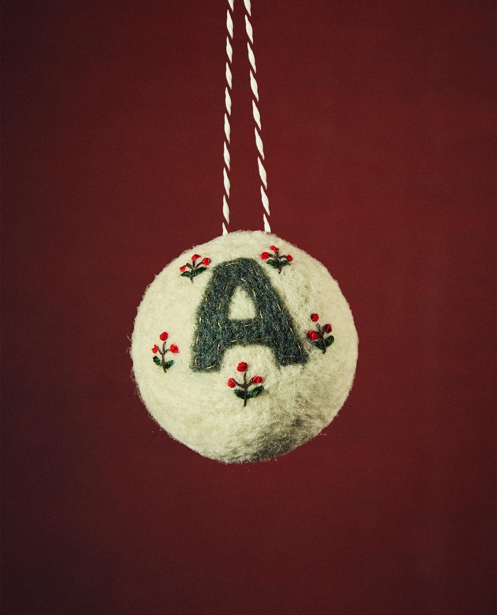 FELT BAUBLE CHRISTMAS TREE DECORATIONS WITH LETTERS