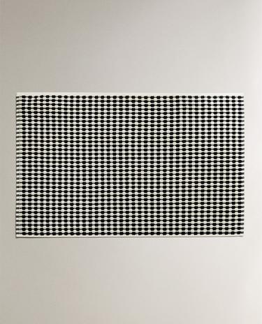 TEXTURED WAFFLE BATH MAT