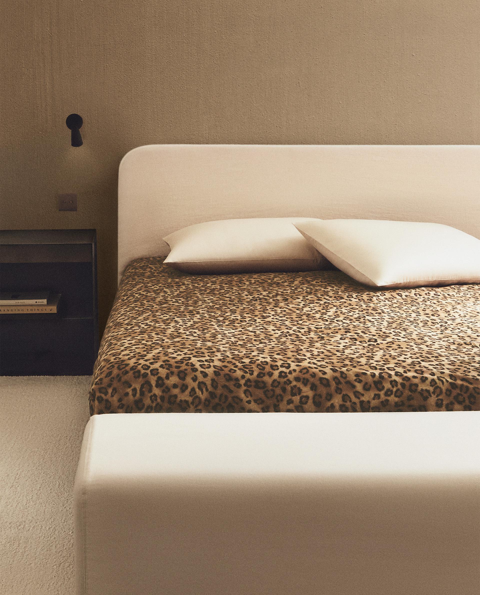 HOUSSE DE COUETTE SATIN IMPRIMÉ ANIMAL | Zara Home France