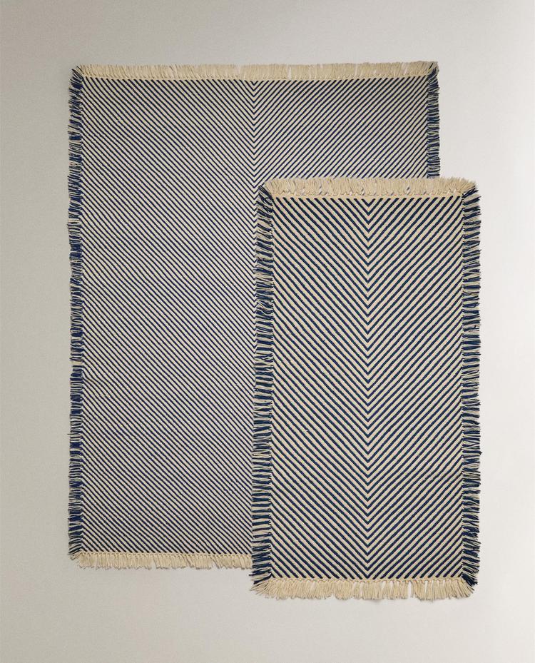 KINDERTEPPICH AUS SCHURWOLLE KINDERTEPPICH AUS SCHURWOLLE