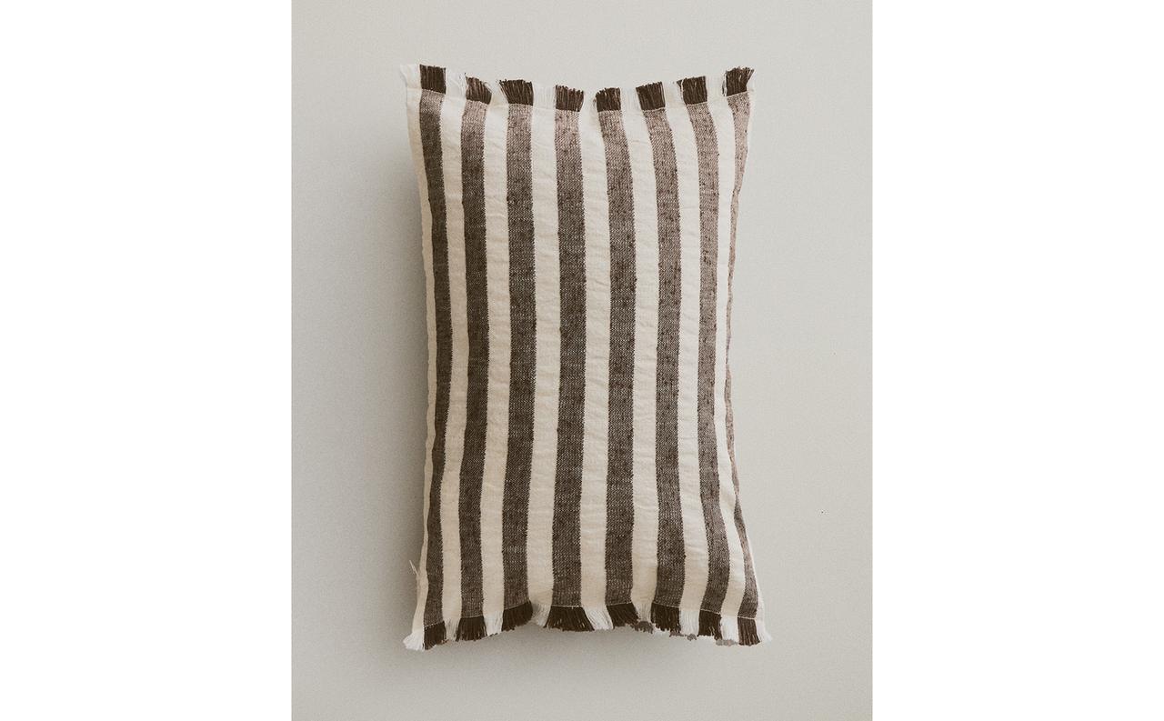 ЧЕХОЛ ДЛЯ ДЕКОРАТИВНОЙ ПОДУШКИ С УЗОРОМ В ПОЛОСКУ