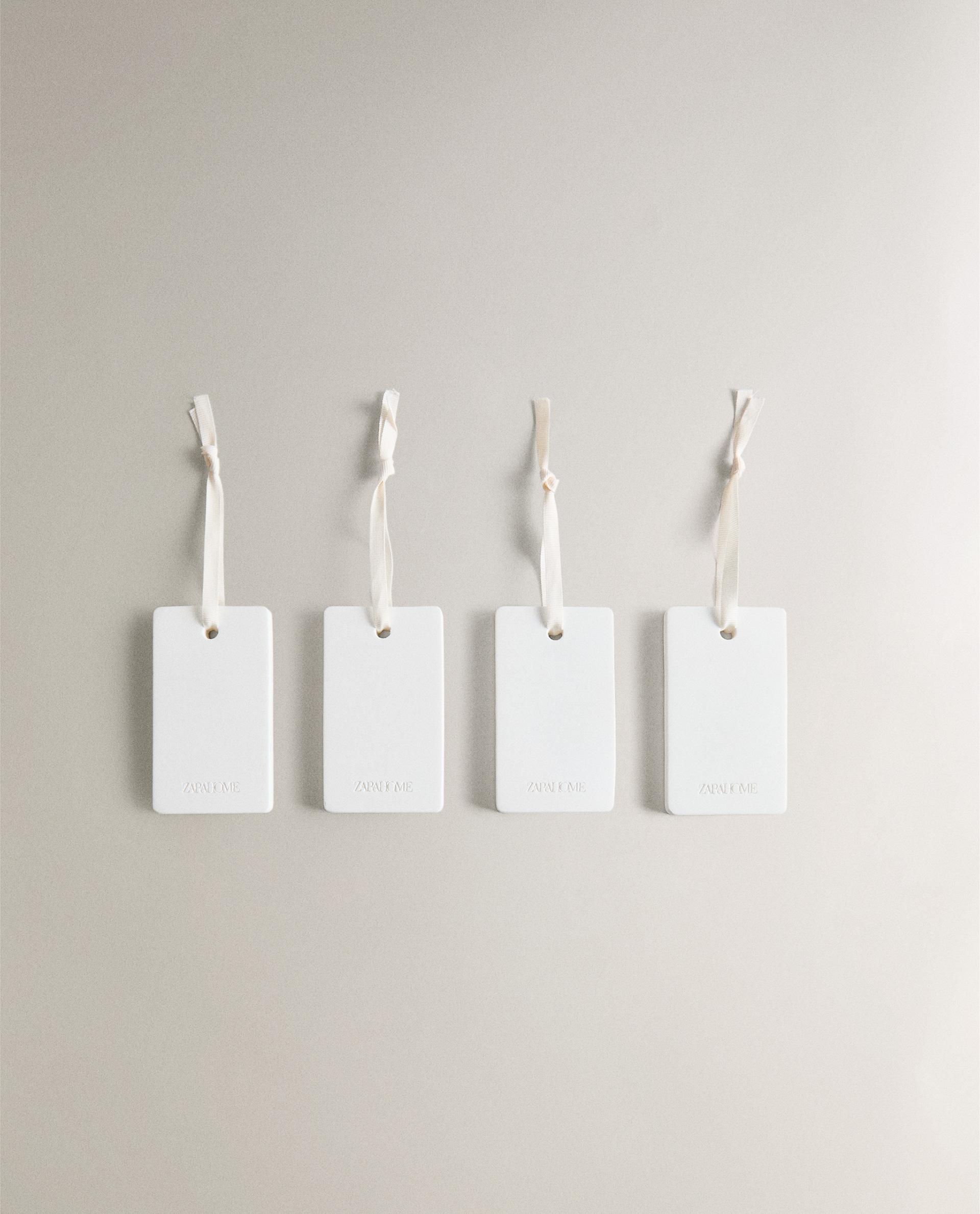 POETIC MIND DOFTKAKOR FÖR GARDEROBEN (4-PACK) POETIC MIND DOFTKAKOR FÖR GARDEROBEN (4-PACK)