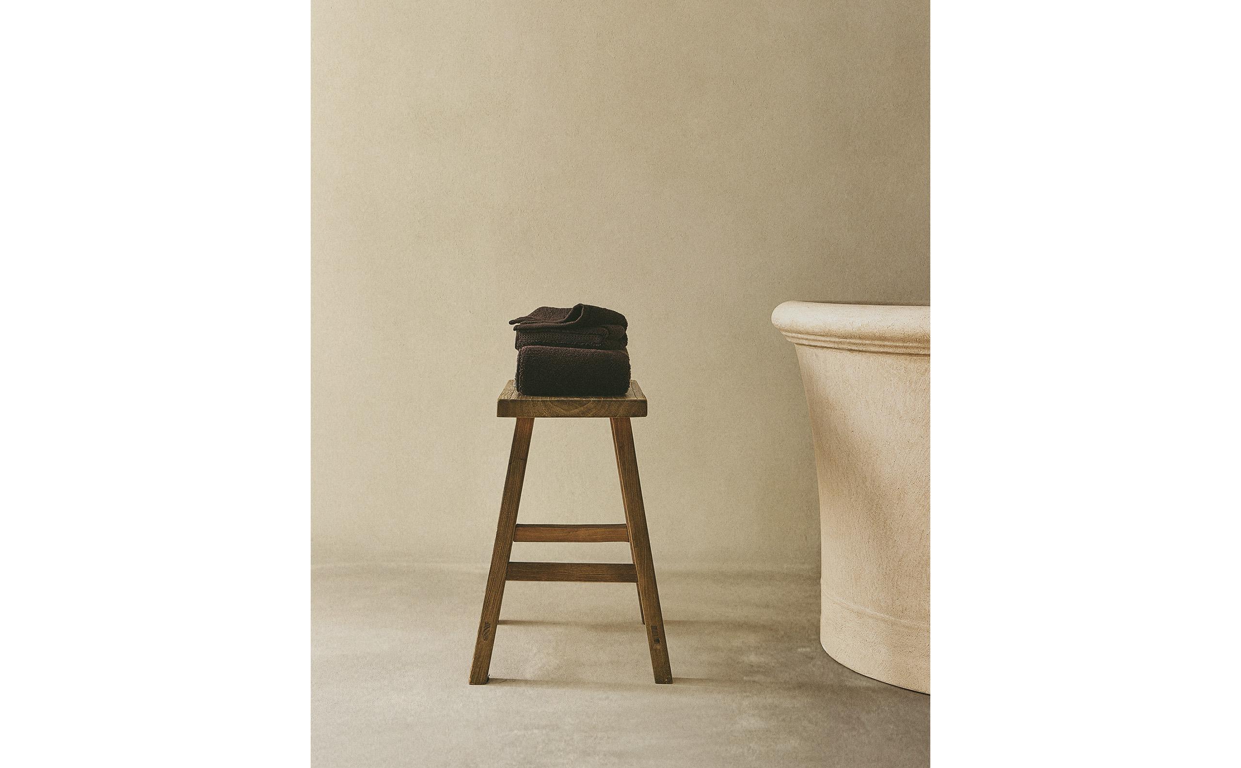 スツール ニレ材 | Zara Home 日本/Japan スツール ニレ材 | Zara Home 日本/Japan