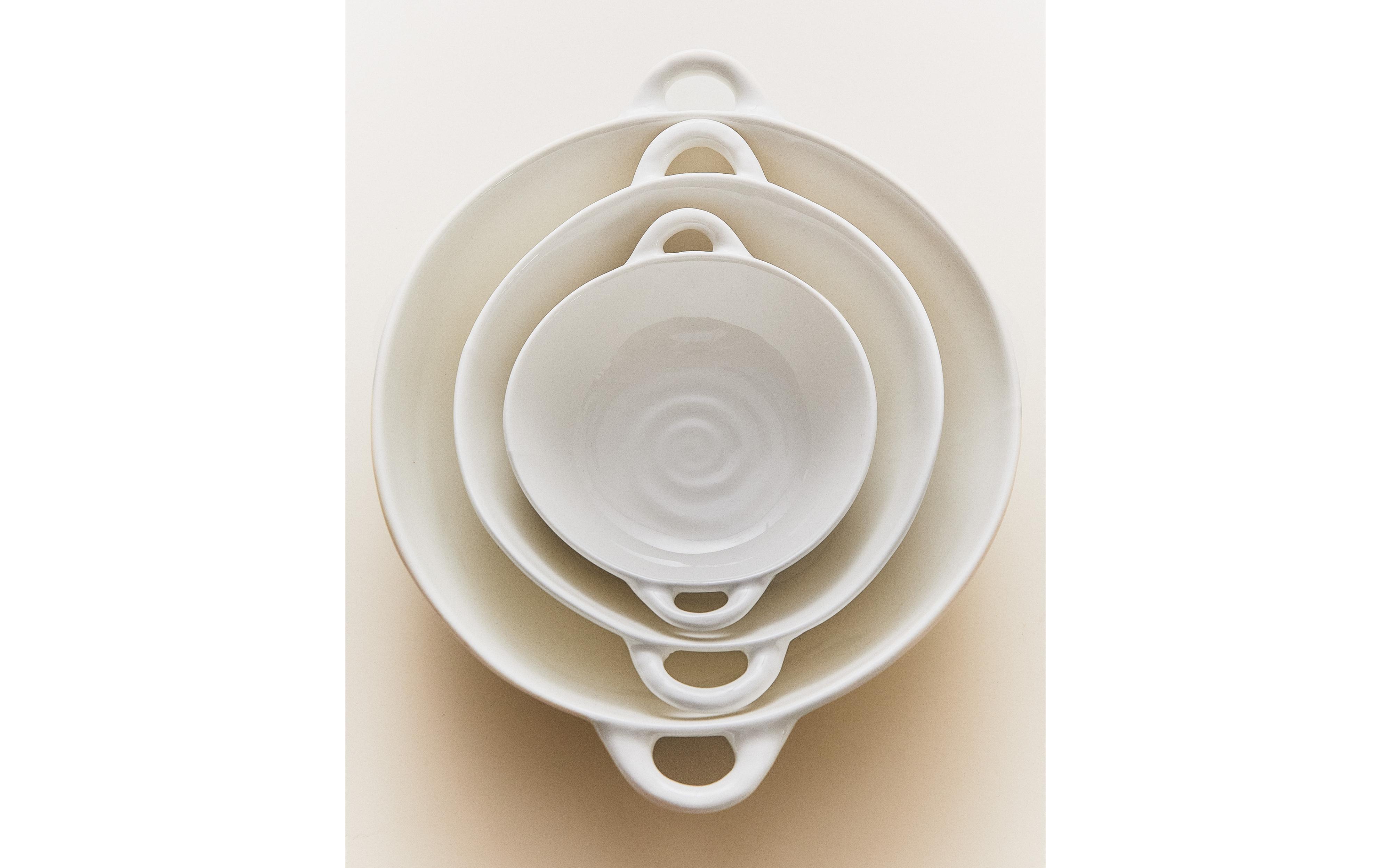 SERVING DISHES AND CUTLERY product thumbnail 16