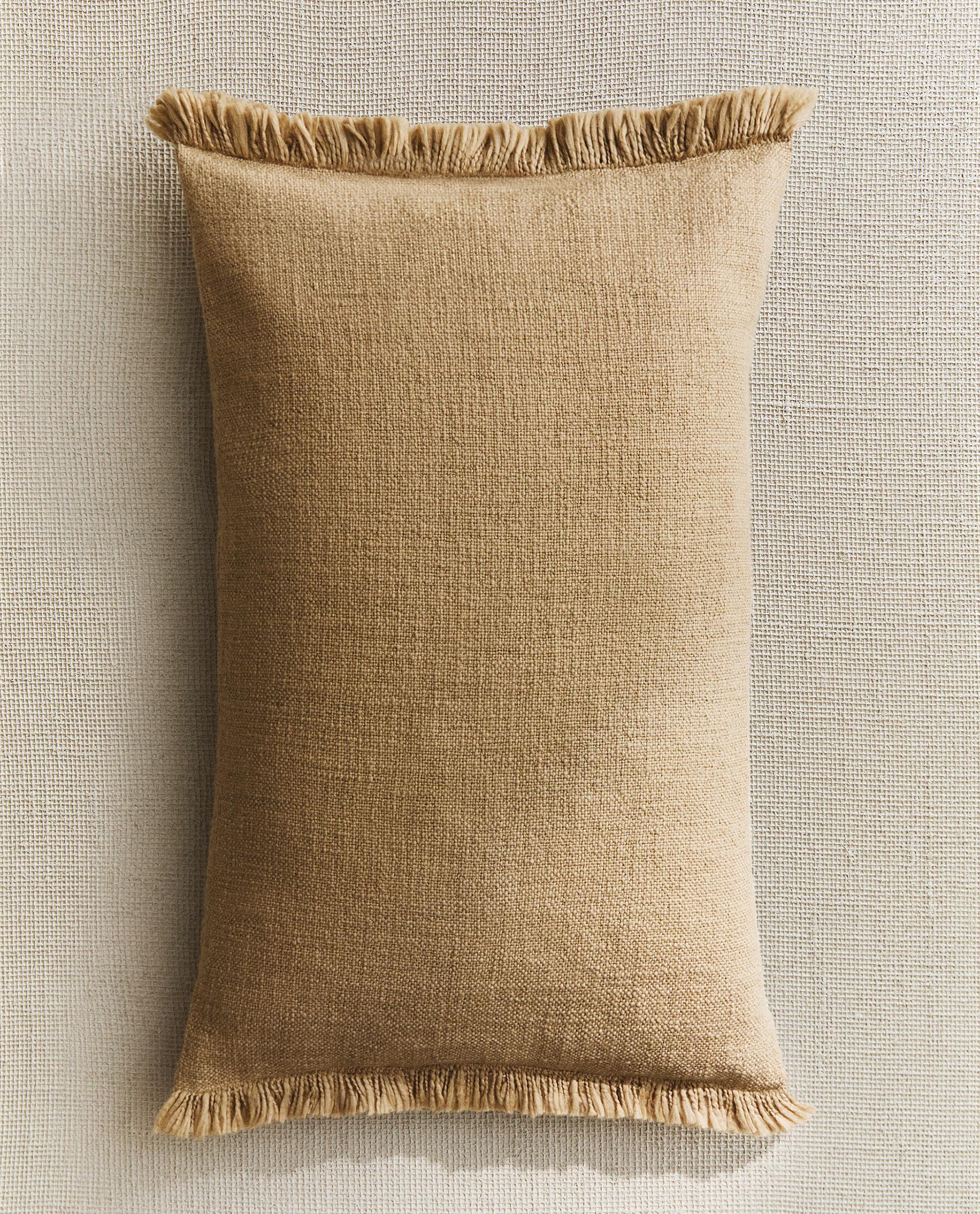 フェイクファー クッションカバー | Zara Home 日本/Japan