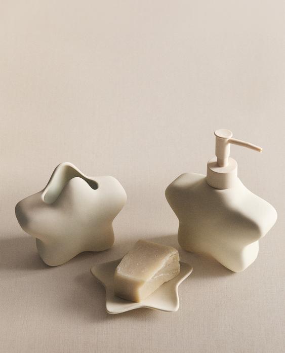 CHILDREN’S RUBBERISED STAR BATHROOM SET