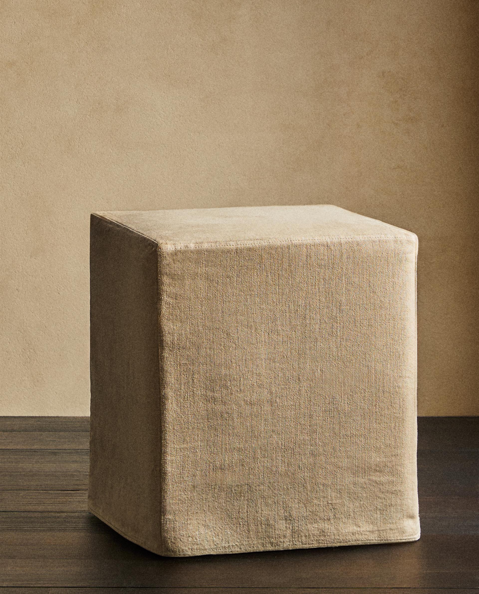 LINEN POUF STOOL