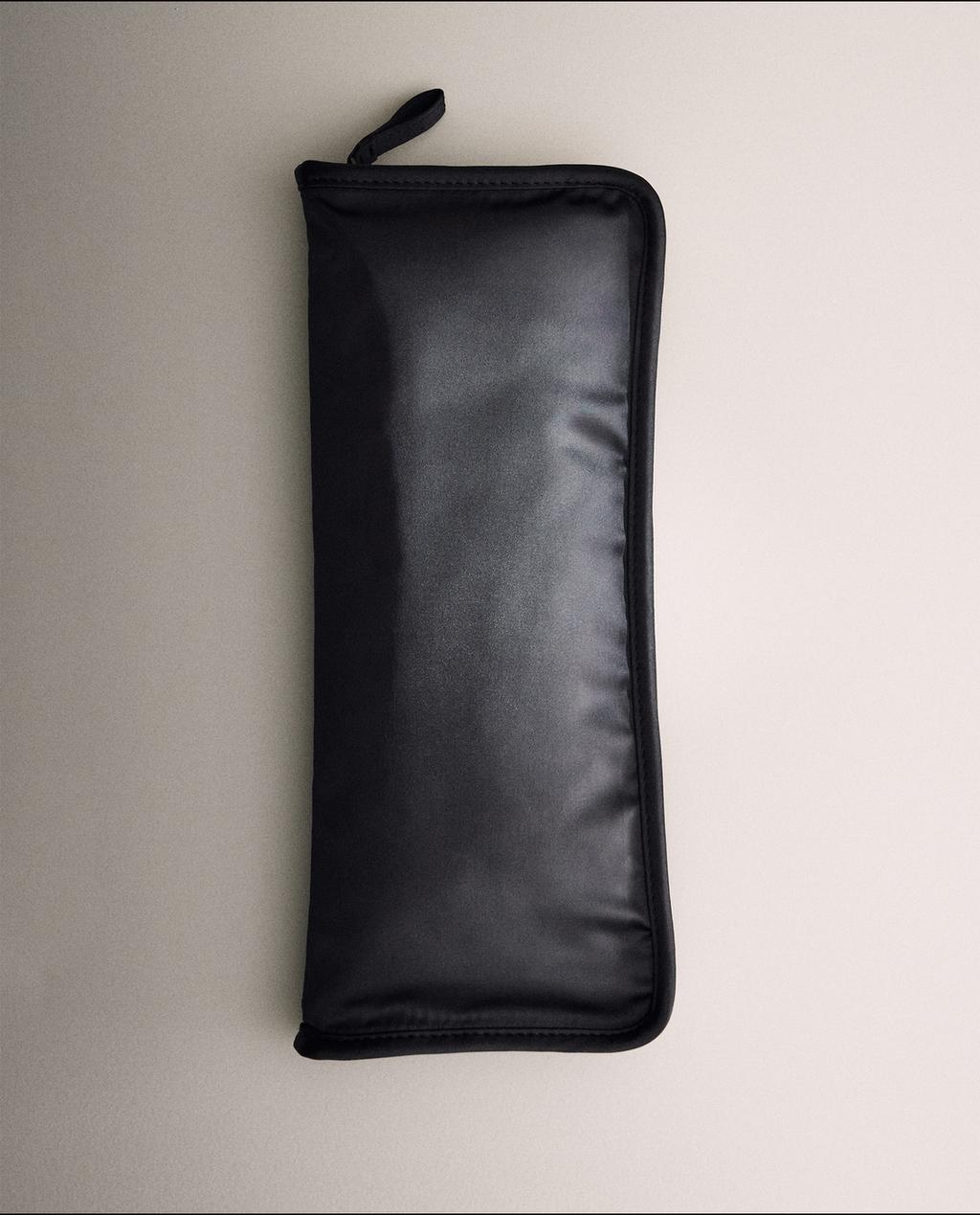 NECESSÄR I SATÄNG FÖR FÖRVARING NECESSÄR I SATÄNG FÖR FÖRVARING