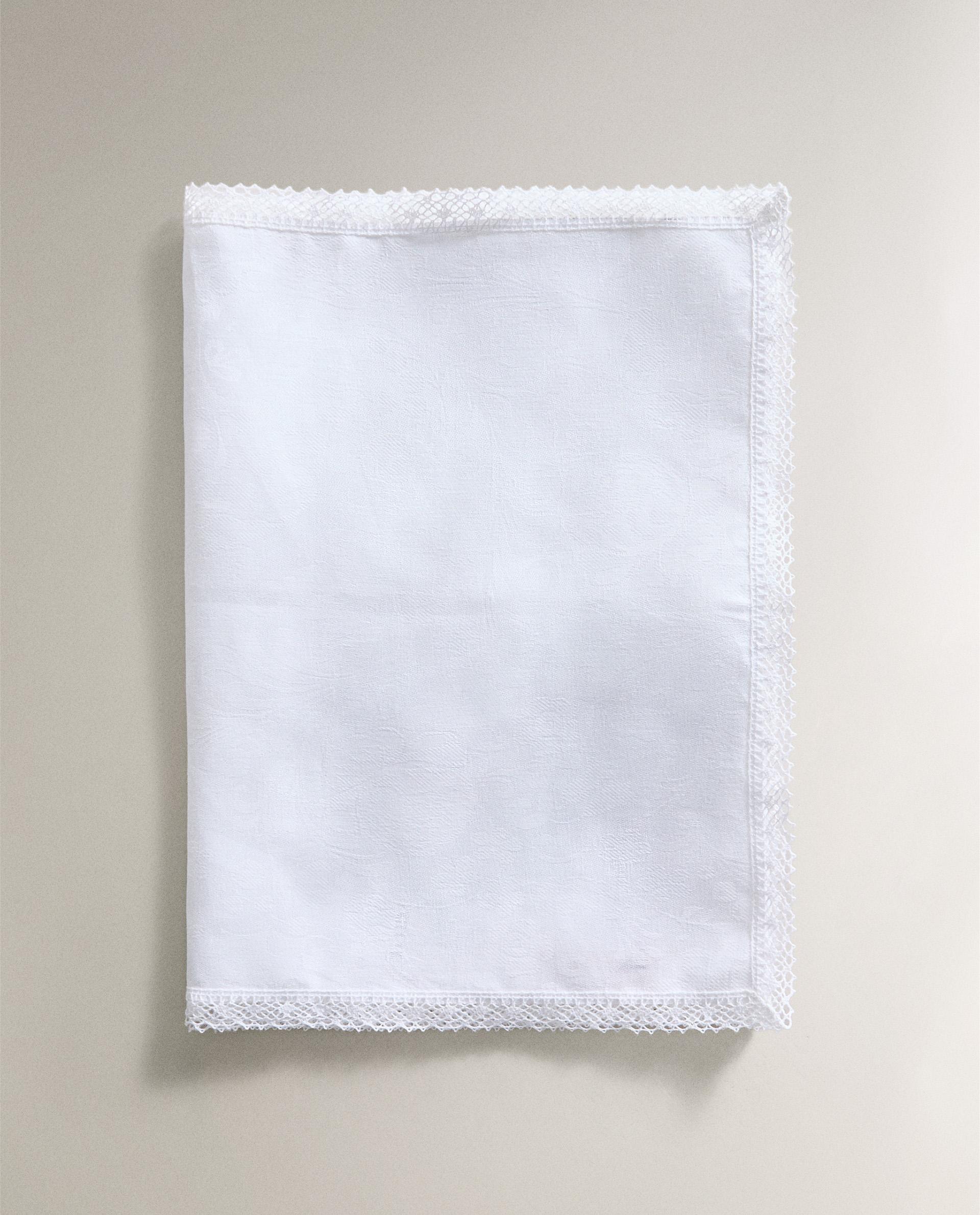 LINEN JACQUARD TABLE RUNNER