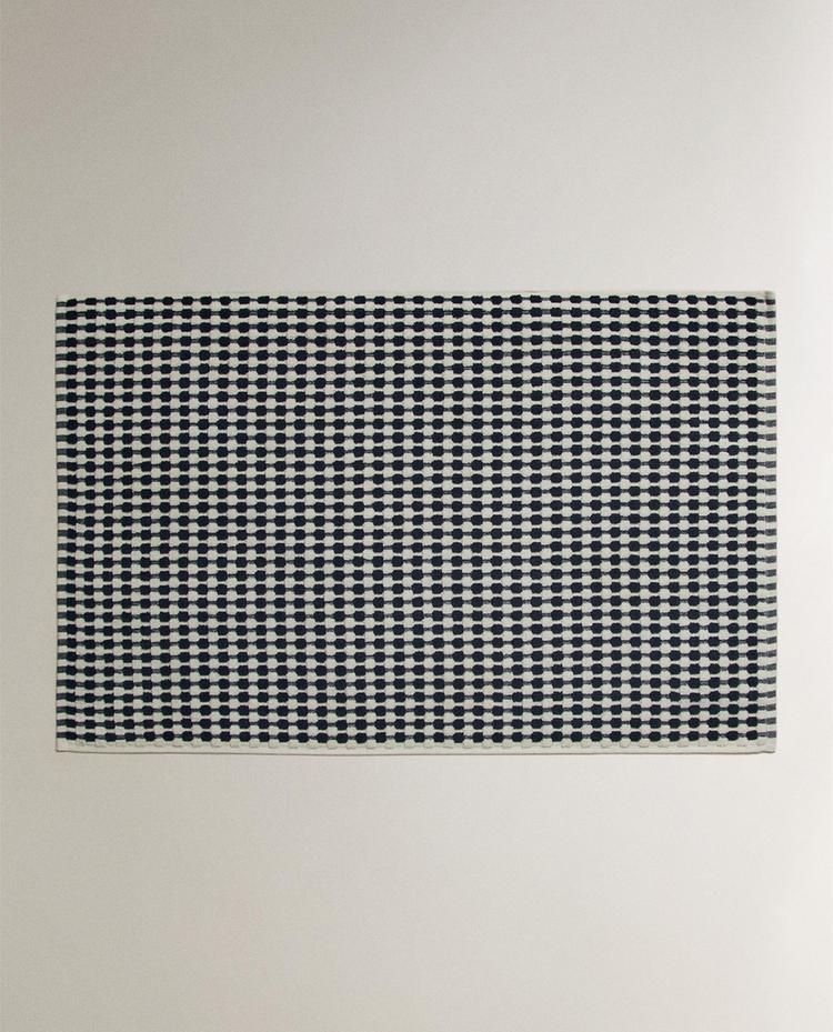 TEXTURED WAFFLE BATH MAT