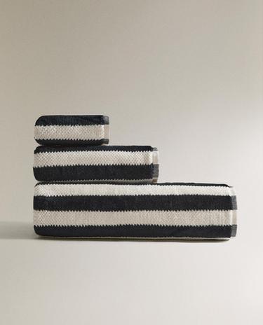 TEXTURED VELOUR BATH TOWEL