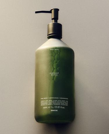 (1 L) ΚΡΕΜΟΣΑΠΟΥΝΟ ΣΩΜΑΤΟΣ VIBRANT WOOD