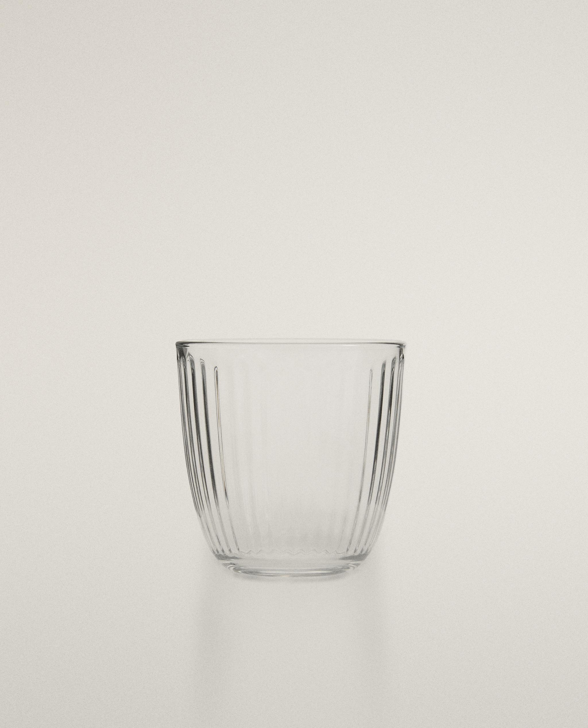 GLASS TUMBLER WITH LINE DESIGN product thumbnail 3