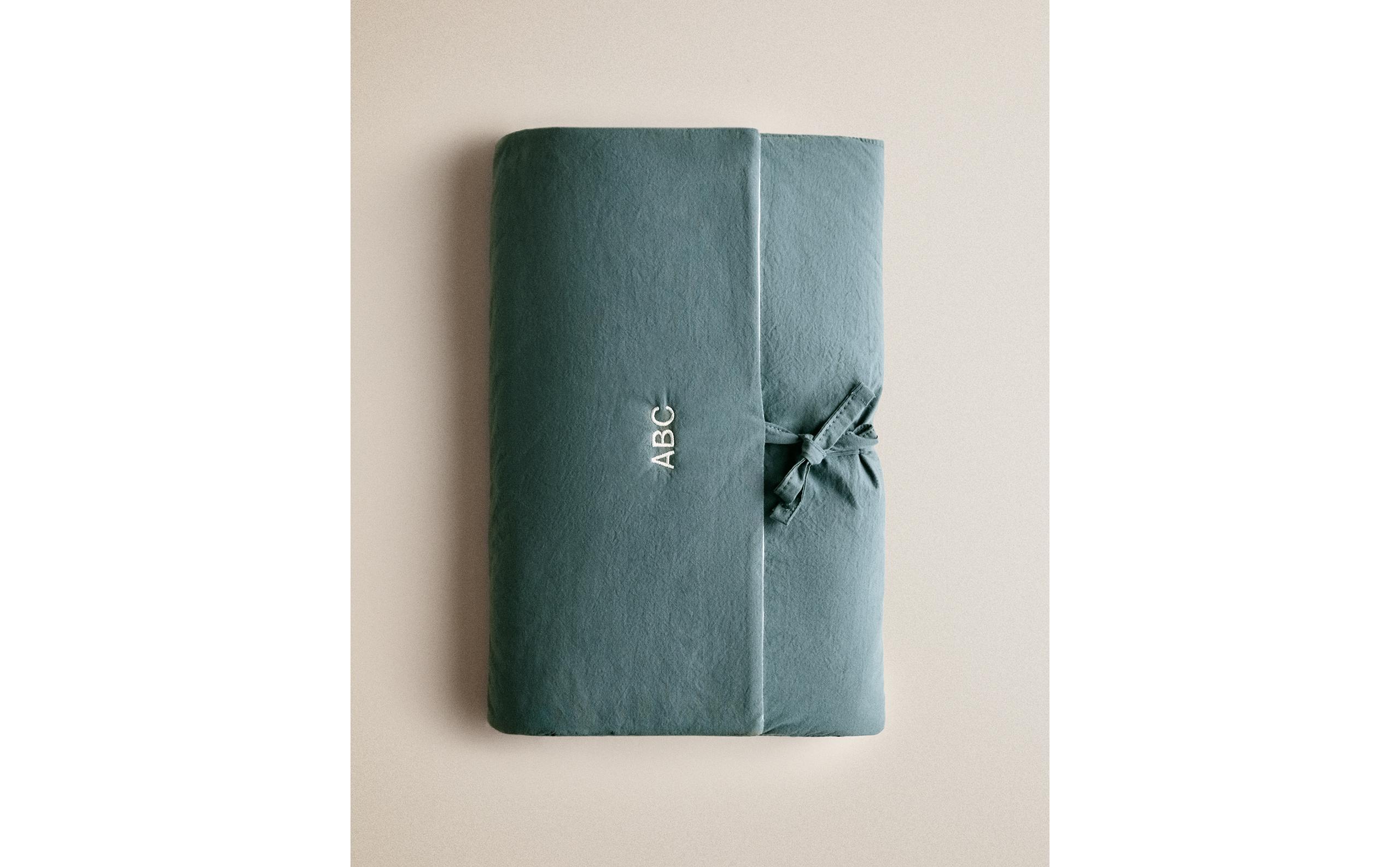 PORTABLE LEAF PRINT BABY CHANGING MAT product thumbnail 12