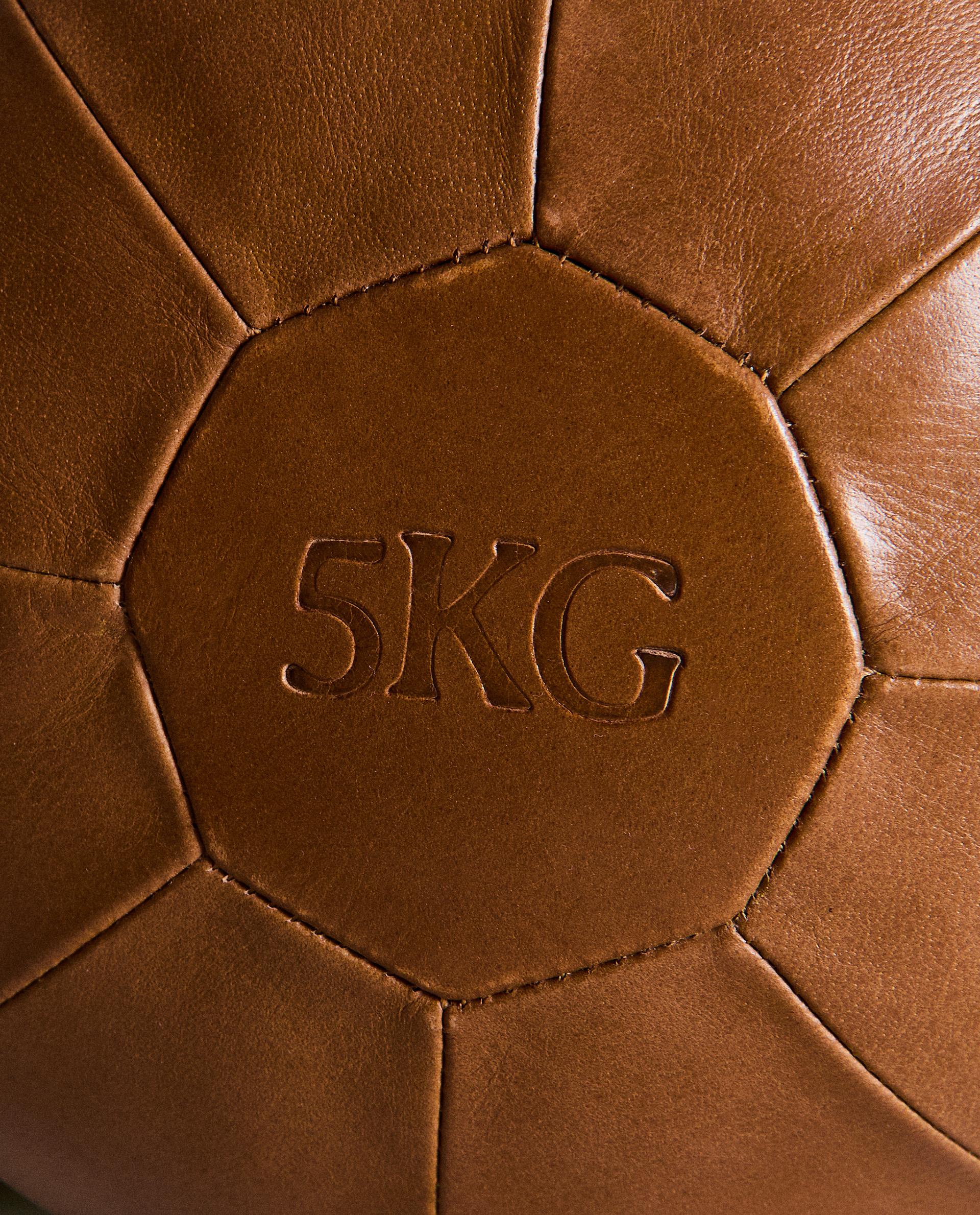 LEATHER EXERCISE MEDICINE BALL product thumbnail 6