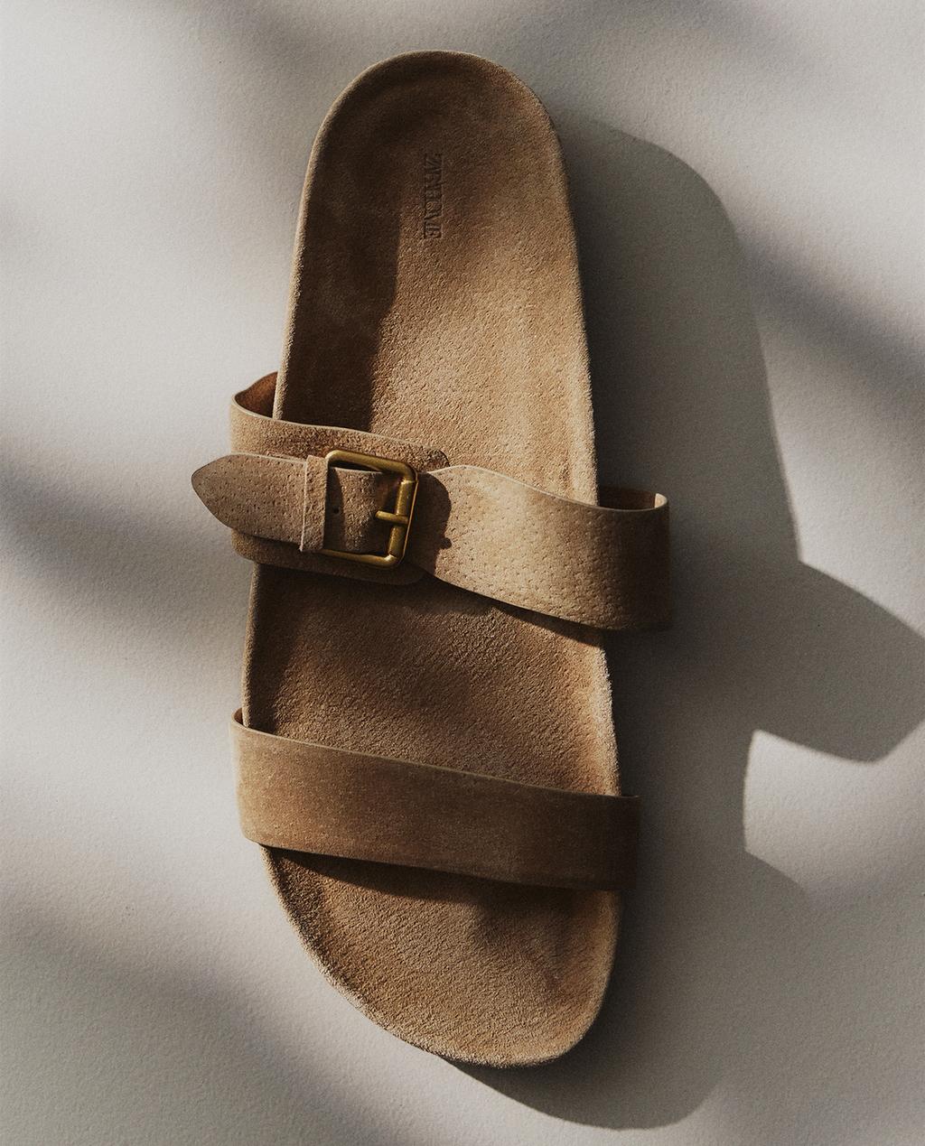 BUCKLED LEATHER SANDALS