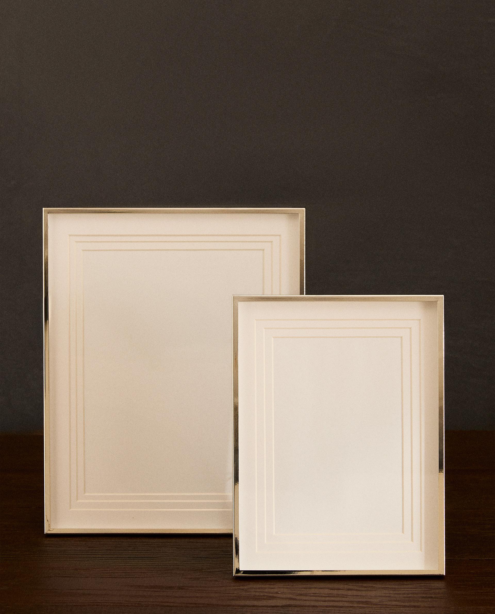 METAL PHOTO FRAME WITH LAYERED PASSE-PARTOUT product thumbnail 10