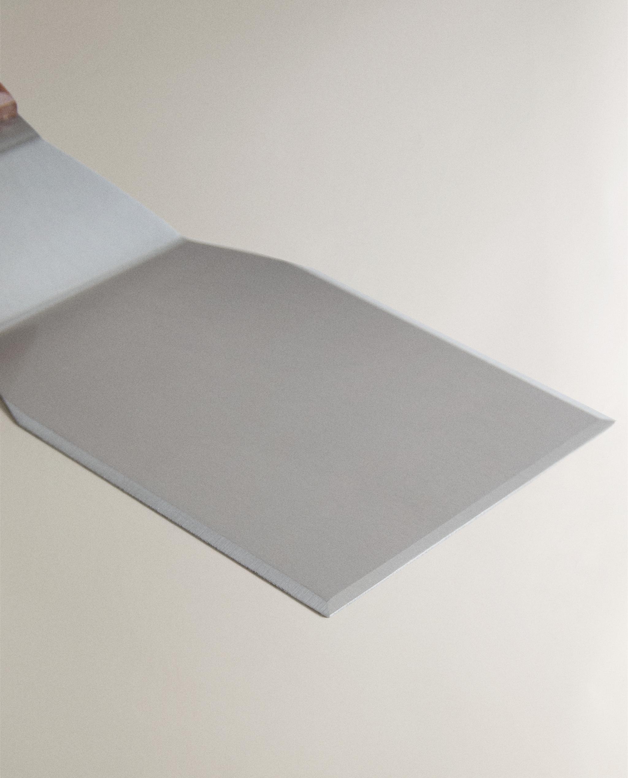 STEEL AND WOOD HAMBURGER SPATULA product thumbnail 4