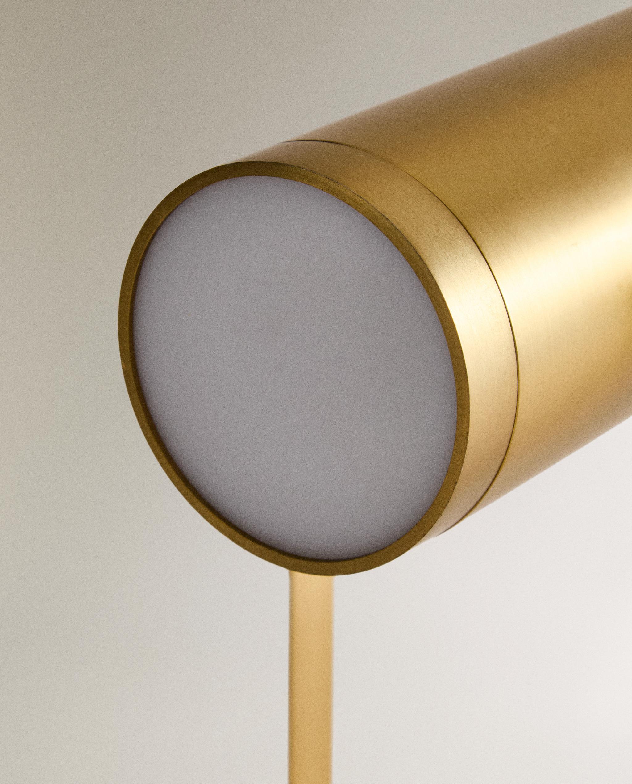 LAMP | USB RECHARGEABLE TABLE SPOTLIGHT product thumbnail 7