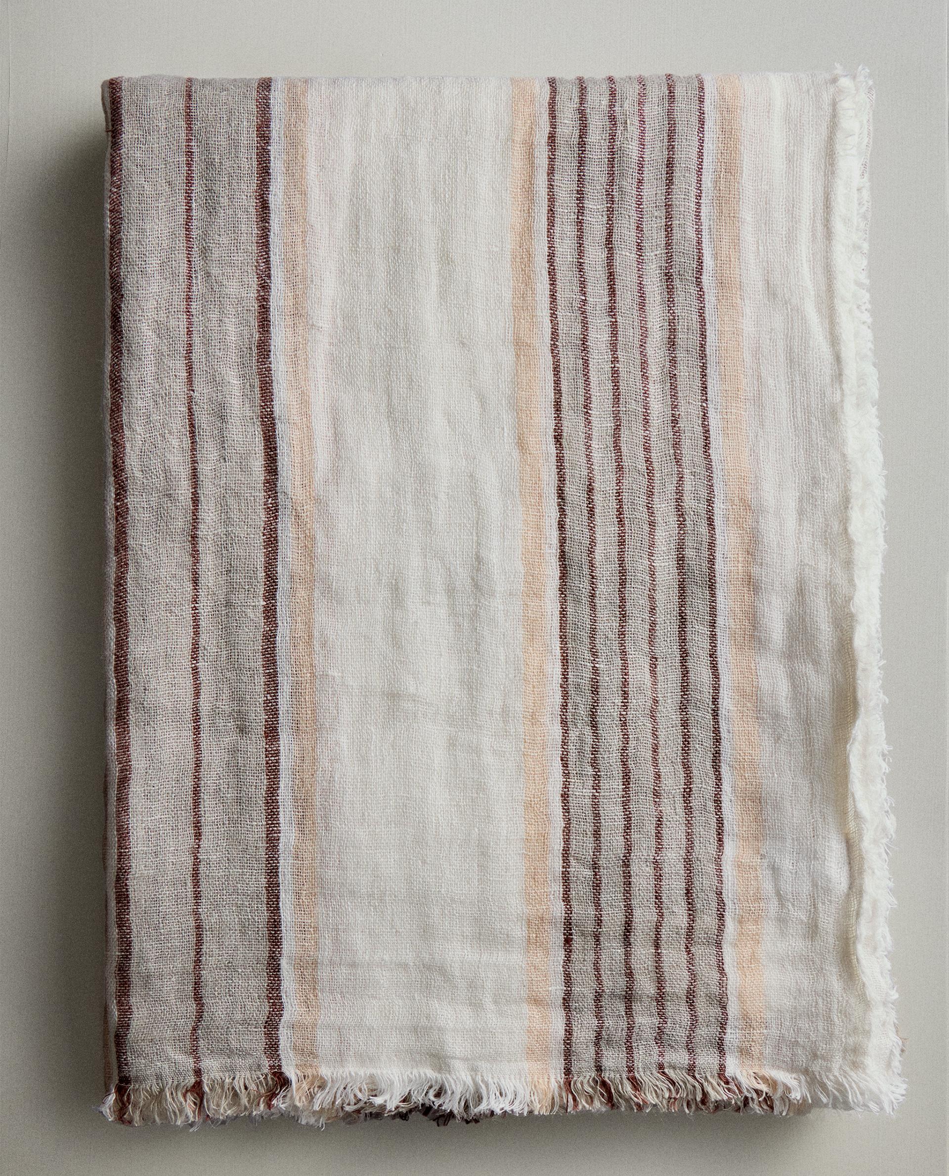 LINNEN DEKEN MET RUITEN LINNEN DEKEN MET RUITEN