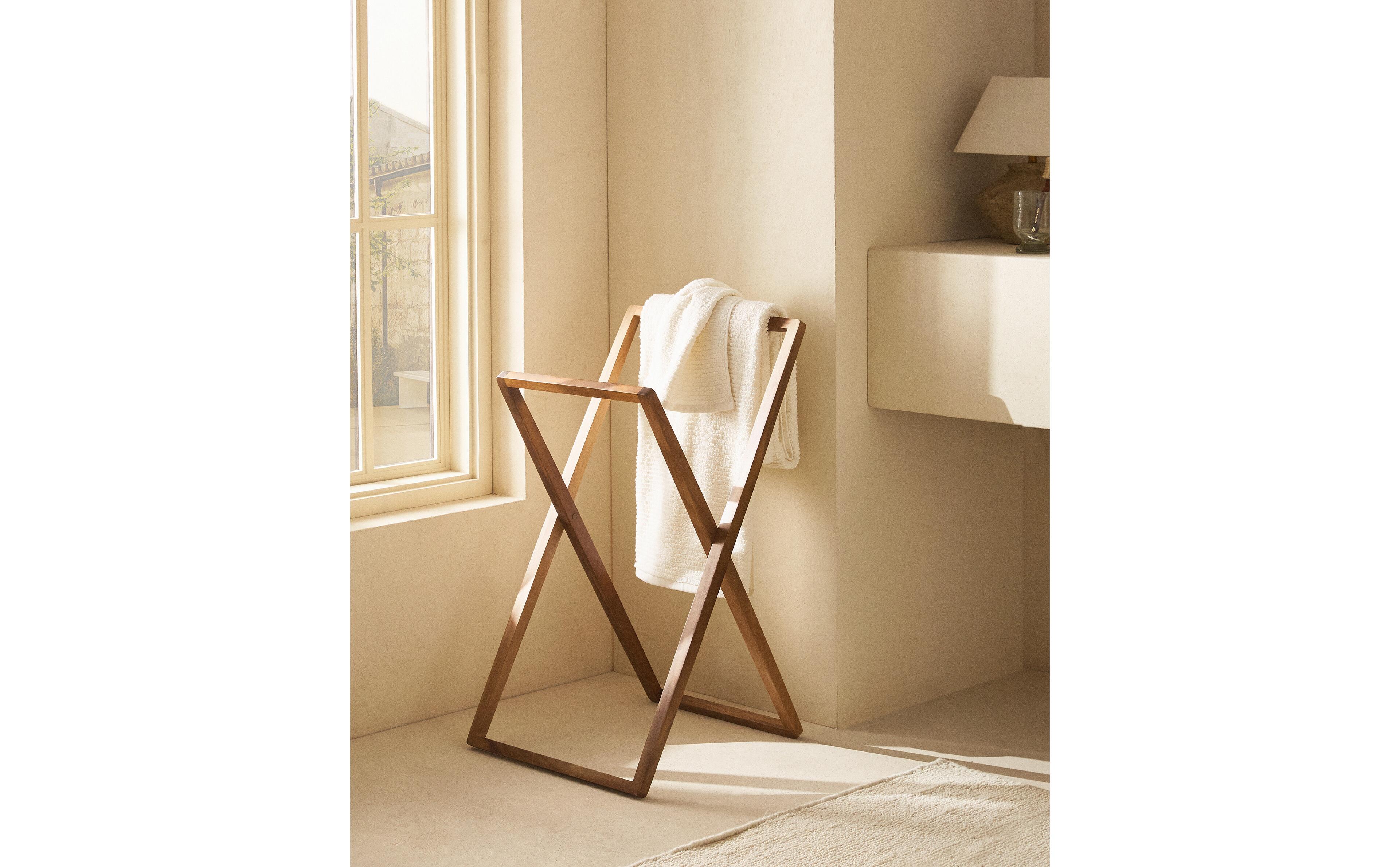 ACACIA WOOD TOWEL RACK product thumbnail 11