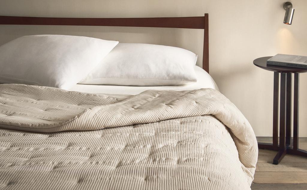 GATHERED COTTON QUILTED BEDSPREAD