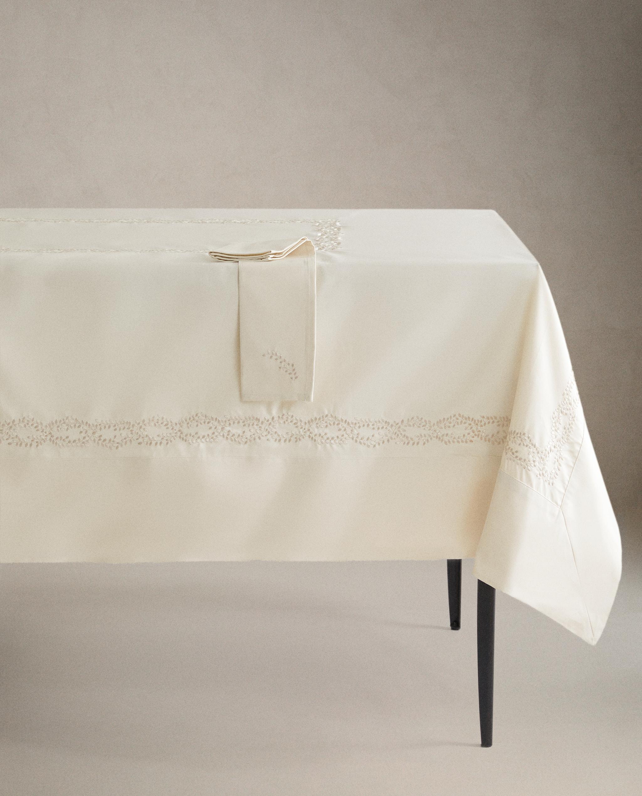 PLANT EMBROIDERED SATIN TABLECLOTH product thumbnail 6