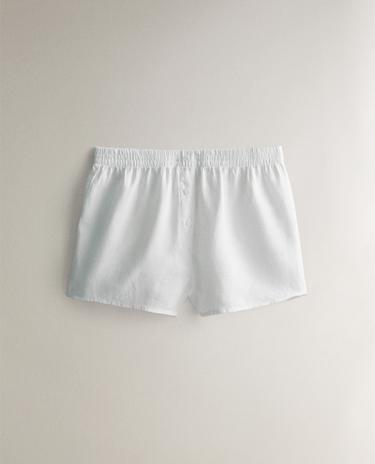 LEINENSHORTS MIT KNÖPFEN