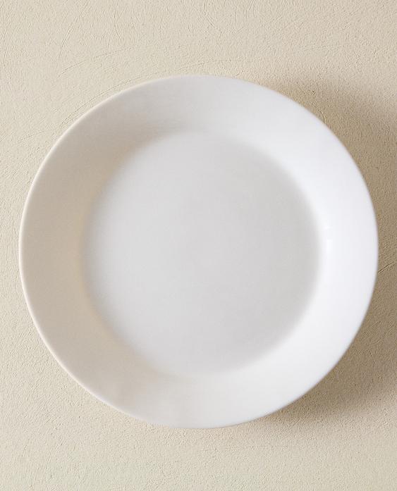 WHITE GLASS DINNER PLATE