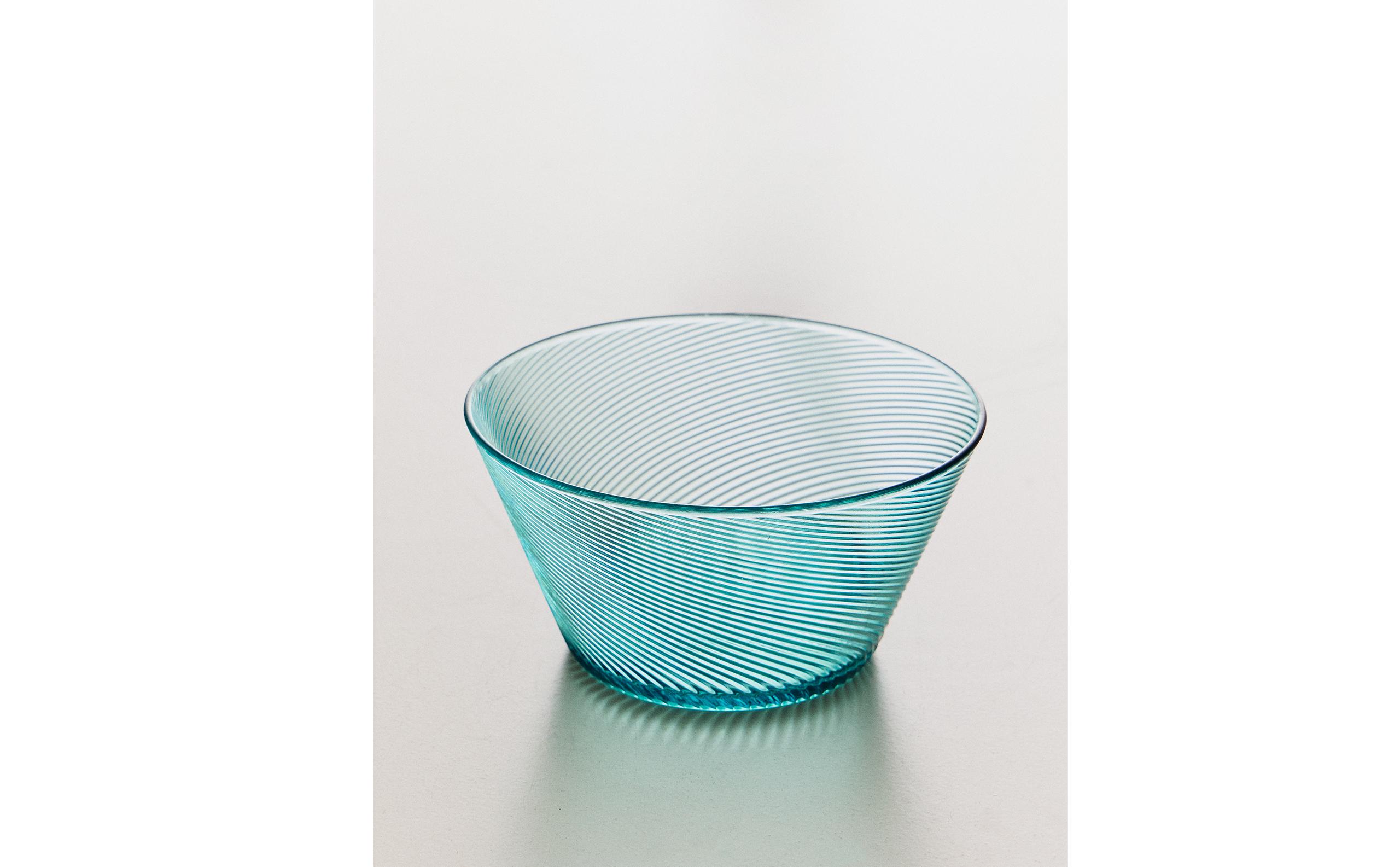 ACRYLIC BOWL WITH LINES product thumbnail 8