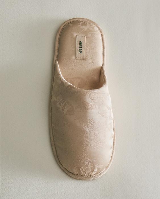 ZAPATILLA DESTALONADA JACQUARD