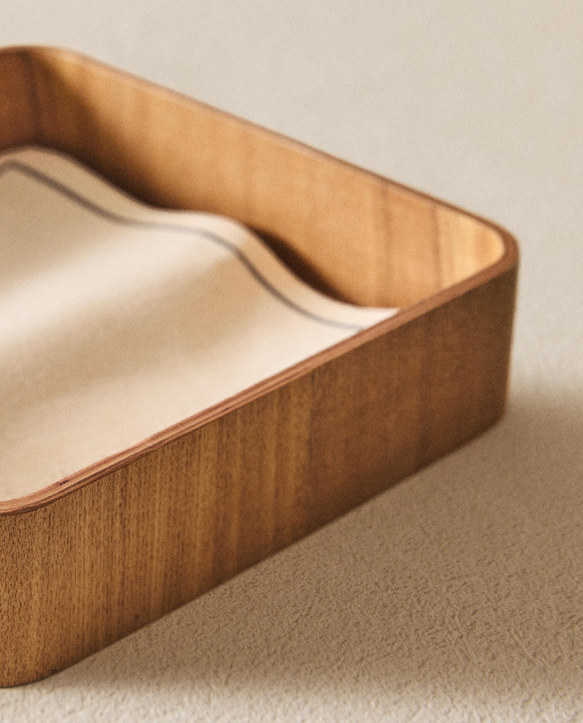 WOODEN NAPKIN HOLDER