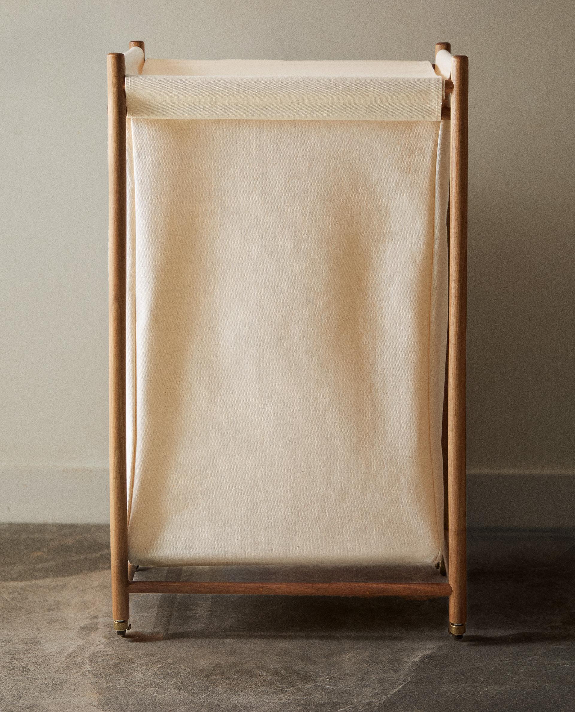 Laundry Basket with Lid & Wheels - Stylish Storage