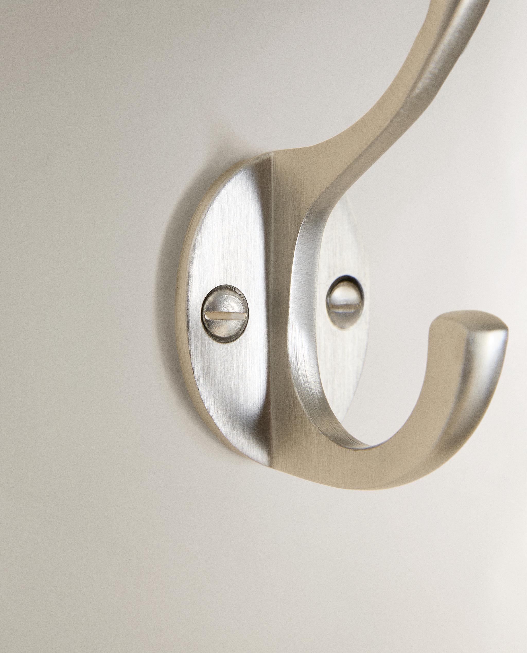 GOLD METALLIC HOOK product thumbnail 6