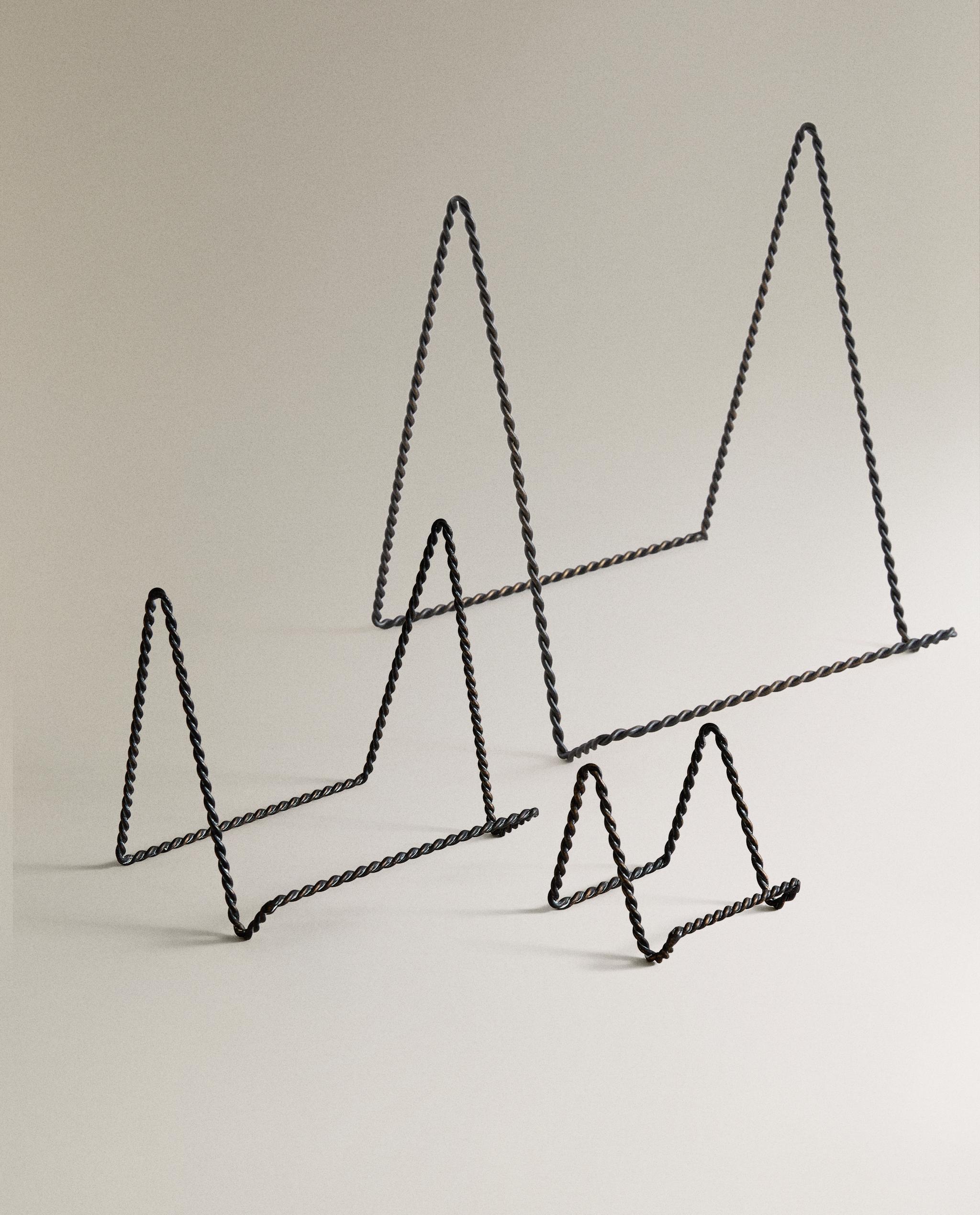 BRAIDED METAL DISPLAY STAND product thumbnail 4
