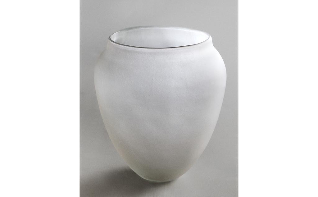 OPAQUE GLASS VESSEL I COLIN KING